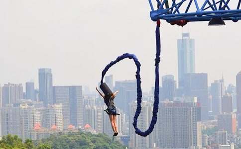 玩蹦極作文500字