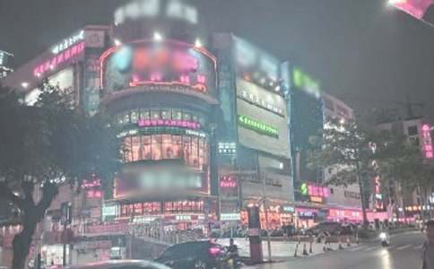 【必備】廣場(chǎng)作文300字4篇