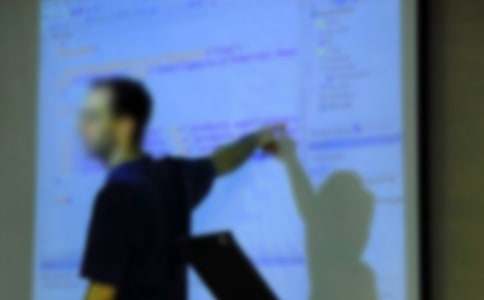 2024�P(gu��n)����x�c��(j��ng)��ͬ�н̎�����300�֣����x24ƪ��