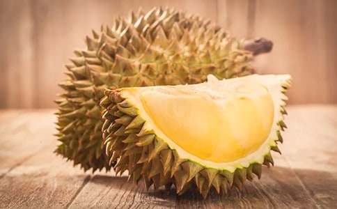 ����ɏ600������