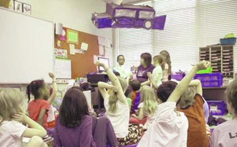 ���Sɫ��ɳ��С�W(xu��)������600��