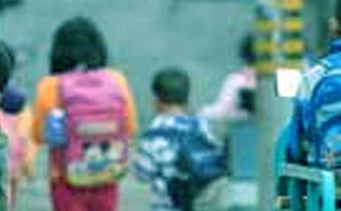 �o��������С�W(xu��)������400��