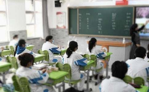 �W(xu��)����������400��