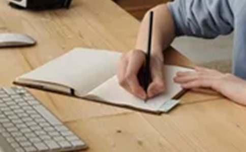 �����������ľ���������600�֣����x25ƪ��